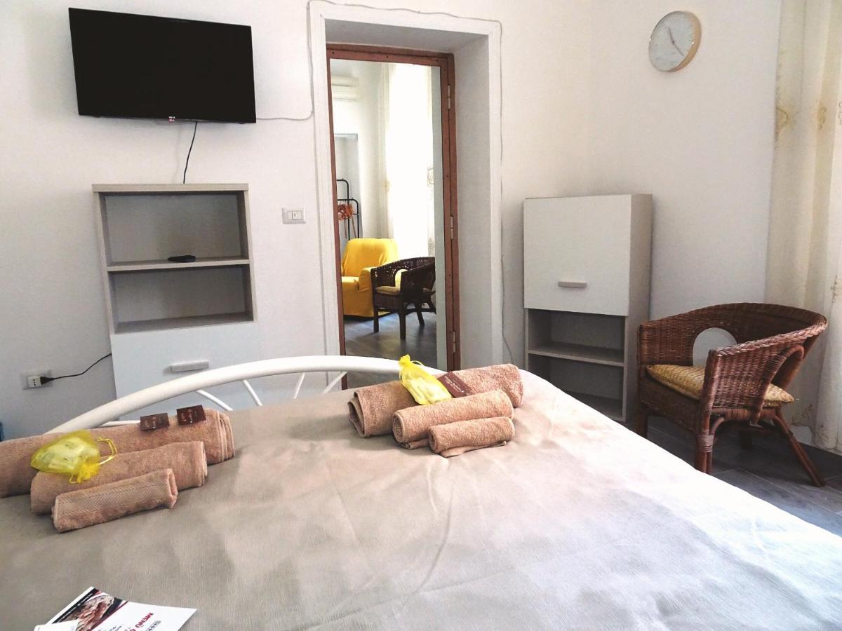 Bed & Breakfast A Capua Adiacente Al Duomo - Il Vicolo エクステリア 写真